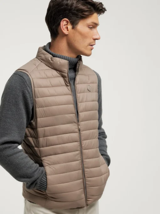 CHALECO NIRO CAMEL