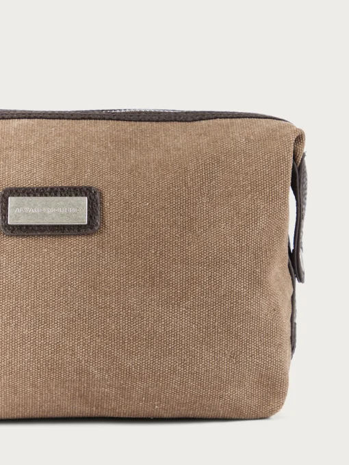 NECESER NOLAN CAMEL